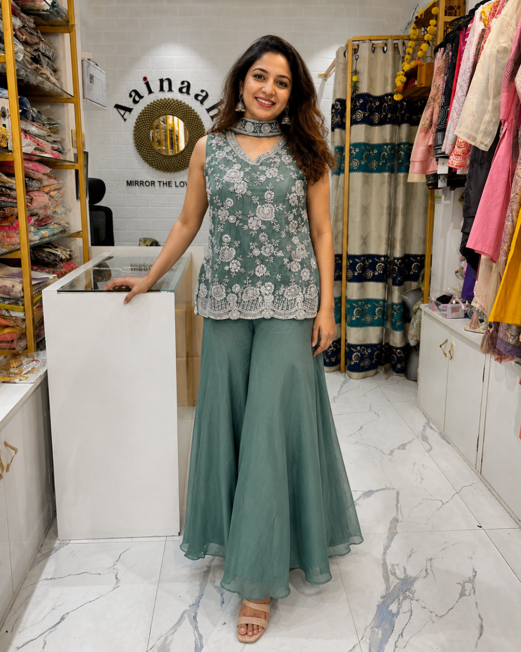 Jardozi Handwork Sharara Indo Western ( Sleeves Separate)