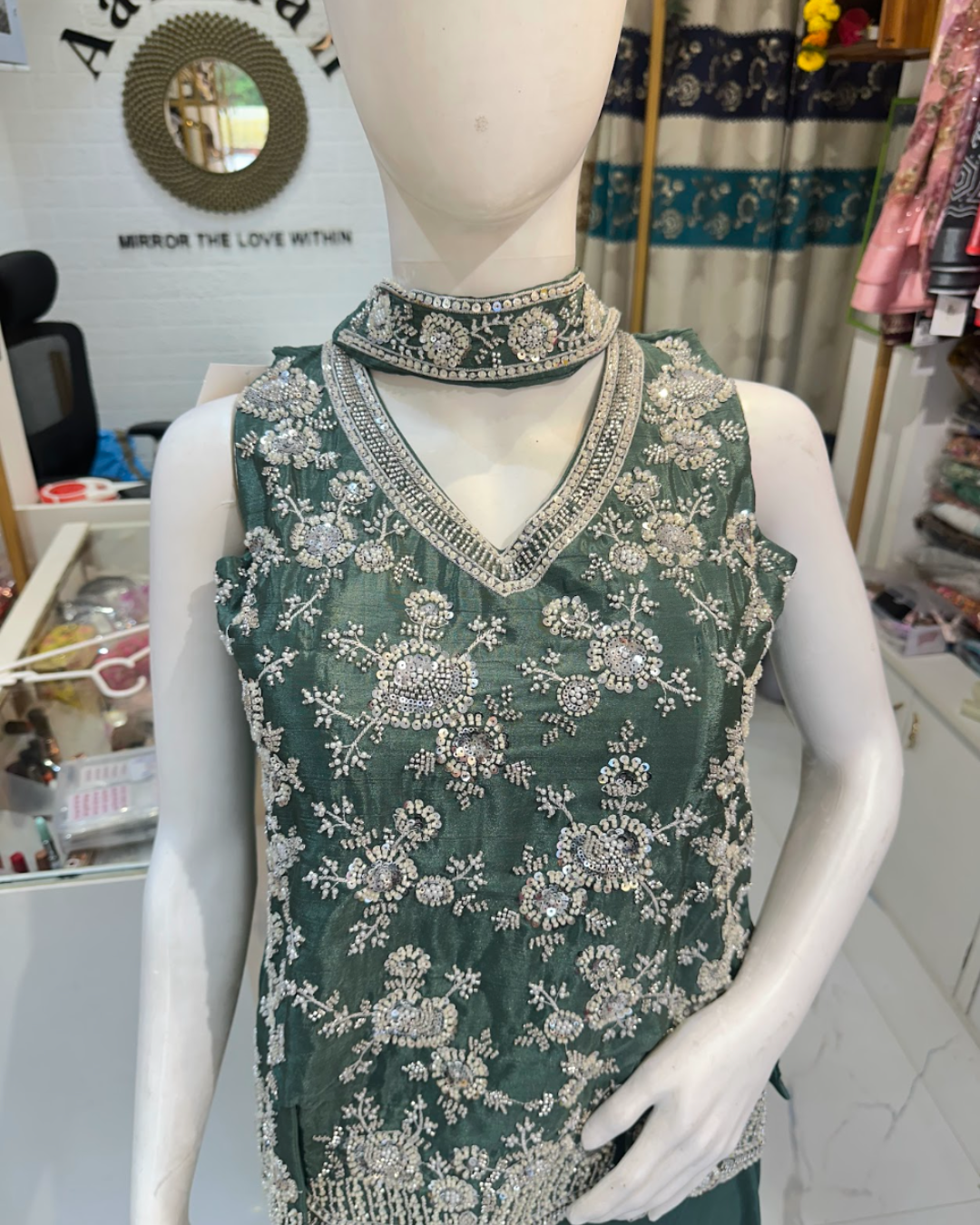 Jardozi Handwork Sharara Indo Western ( Sleeves Separate)